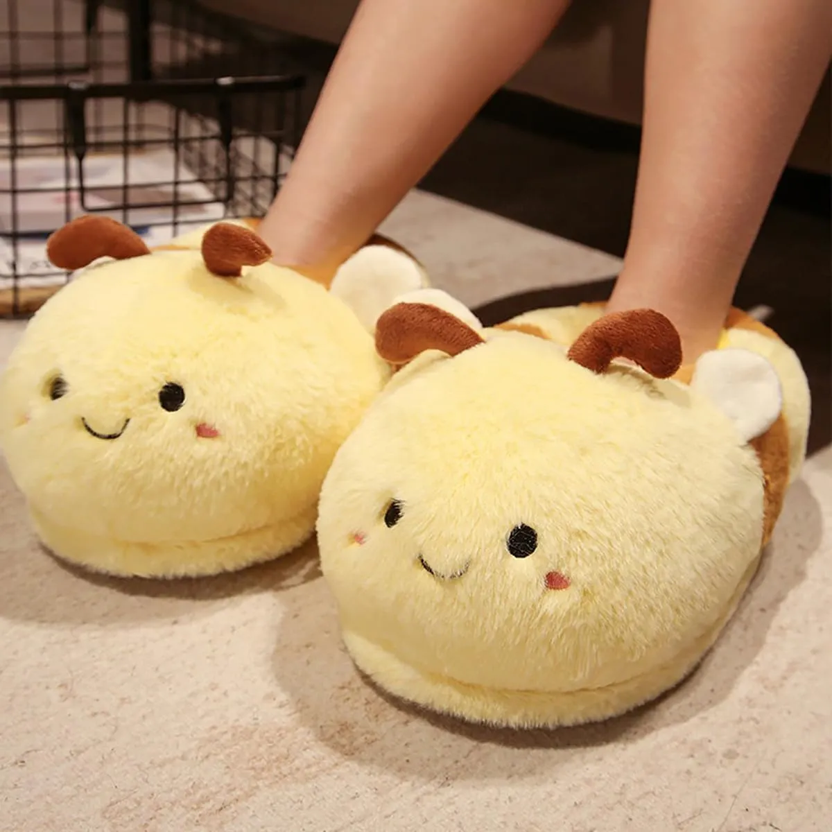 Adult warm hippo slippers, tiger, dinosaur, elephant, bee cotton slippers, animal slipper