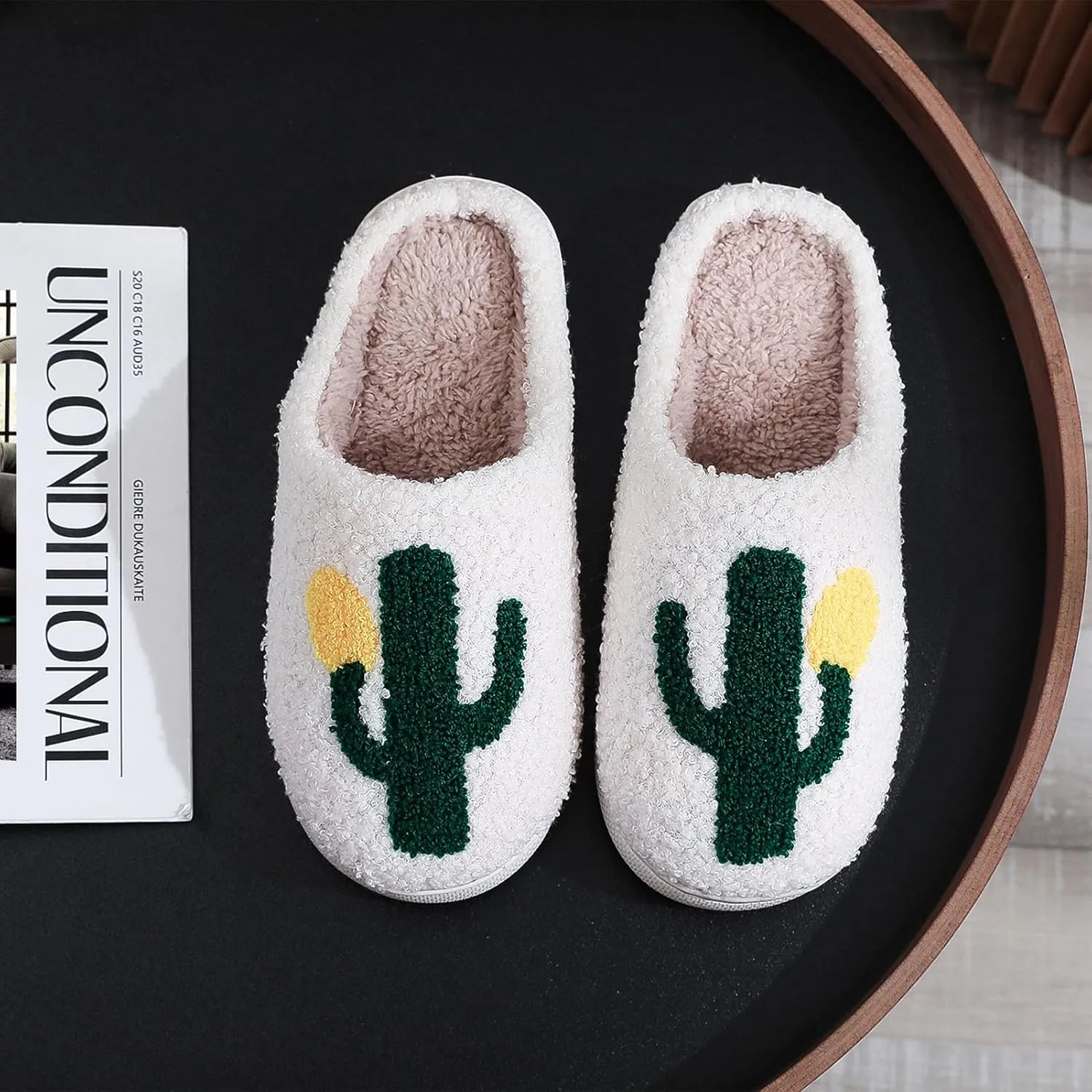Christmas Slippers Reindeer Slippers for Women and Men Holiday Halloween Slippers Indoor Bedroom Fluffy Warm Fleece Slippers Winter Soft Cozy Home Non-Slip Soft Plush Slip-on Wool Lined House Shoes
