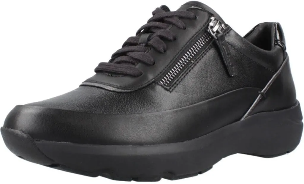 Clarks Women's Sneaker