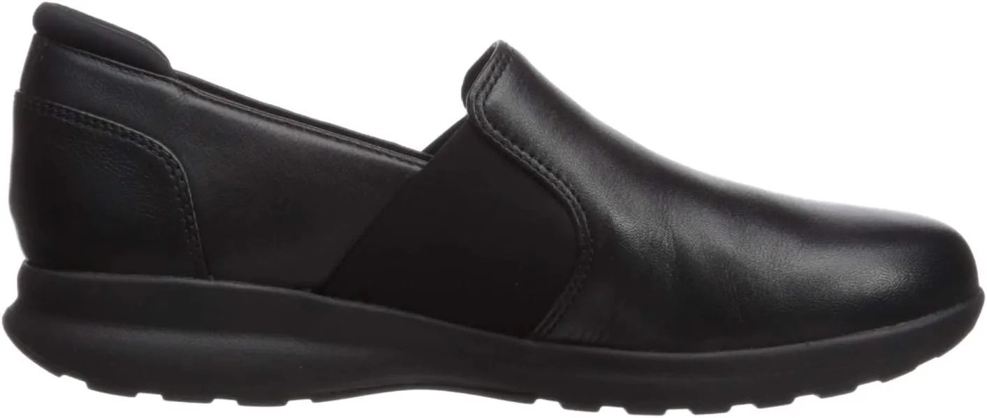 Clarks Women's Un Adorn Step Casual Slip On Loafer Black