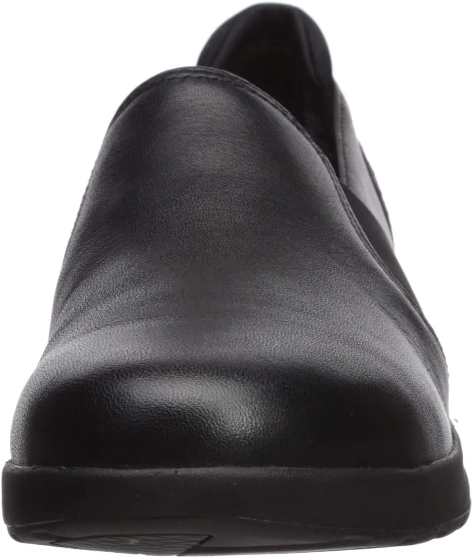 Clarks Women's Un Adorn Step Casual Slip On Loafer Black