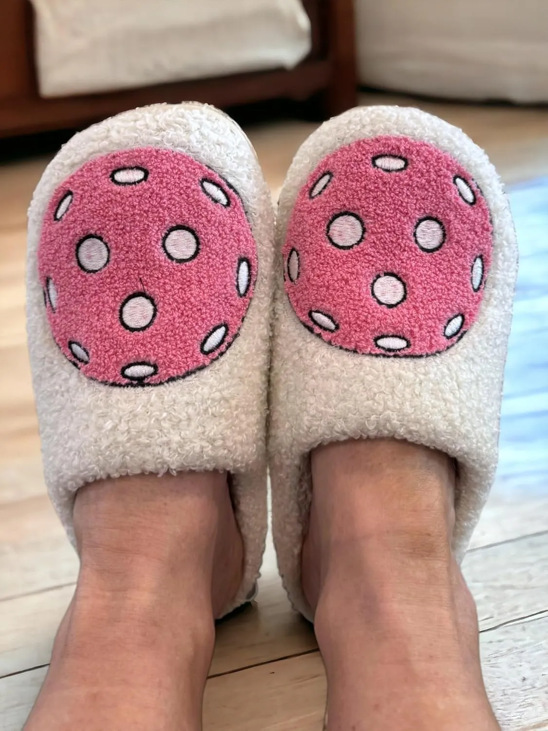 Cozy Memory Foam Cute Slippers with Pickleball Design - Trendy and Comfortable Cute Slippers for Women with Non-Slip Rubber Sole, Fun Slippers, Suitable as Gift, Indoor Outdoor Use