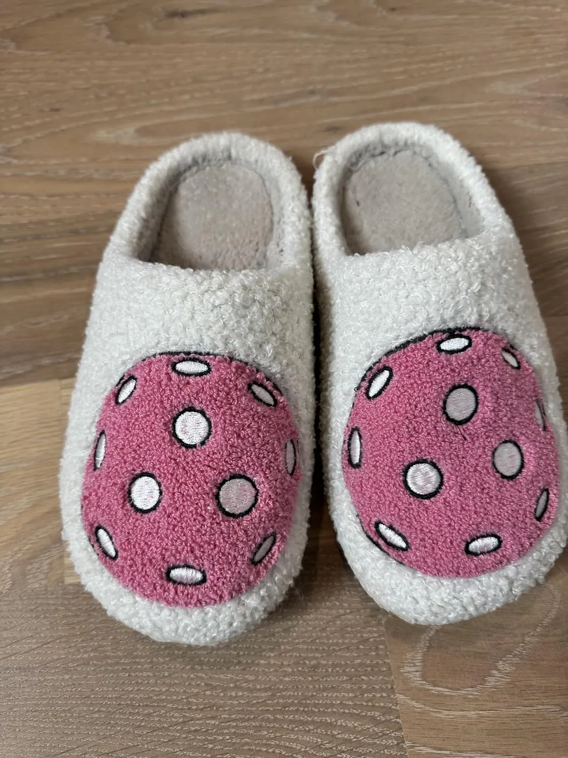 Cozy Memory Foam Cute Slippers with Pickleball Design - Trendy and Comfortable Cute Slippers for Women with Non-Slip Rubber Sole, Fun Slippers, Suitable as Gift, Indoor Outdoor Use