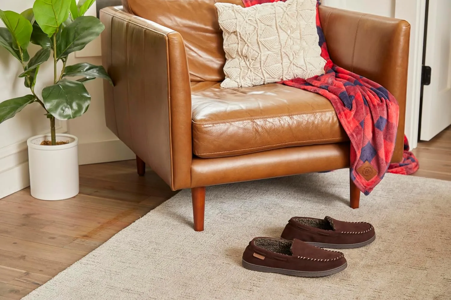 Dearfoams Men's Keaton Memory Foam Moccasin with Wide Widths Slipper