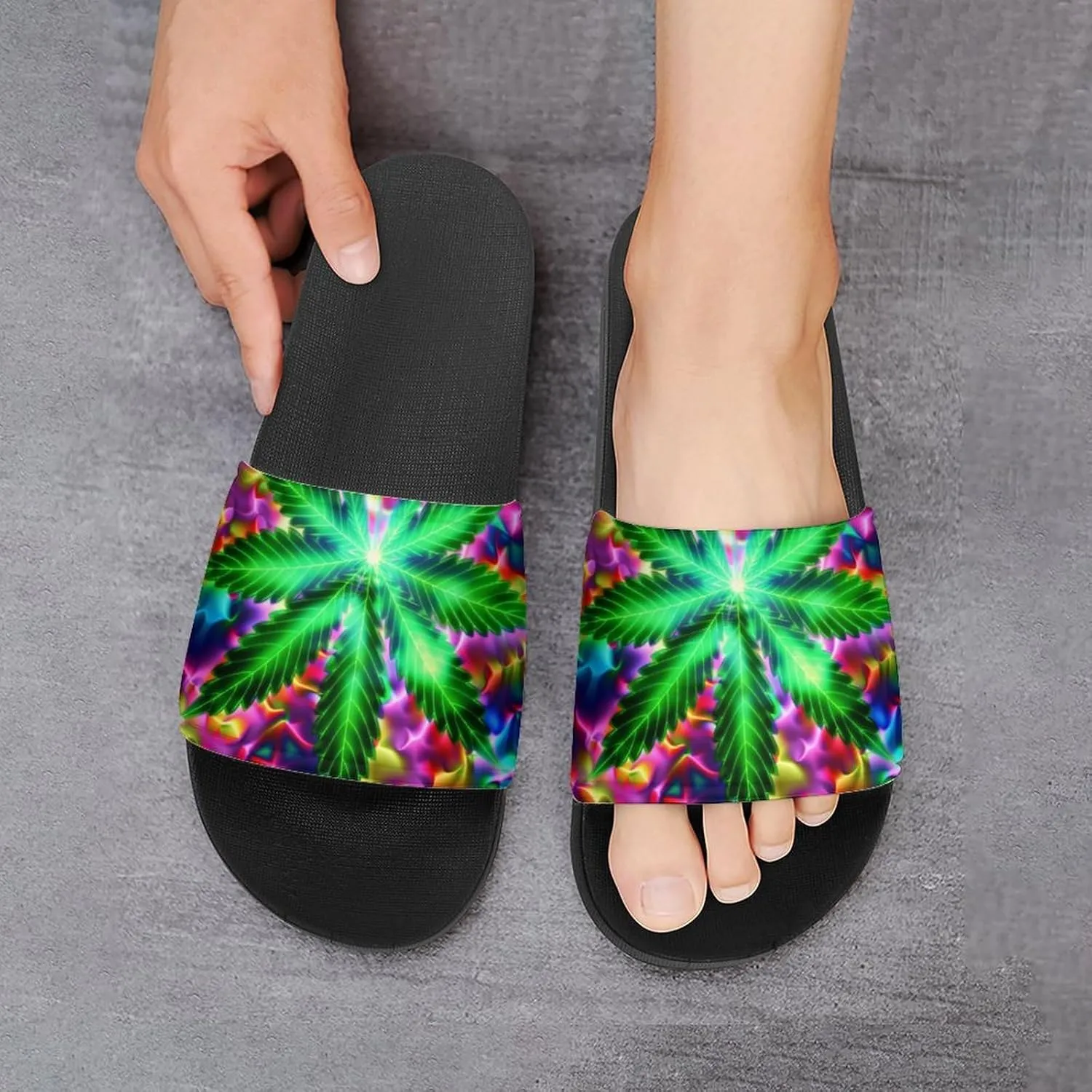 Marijuana Weed Leaf Hippie Slippers Shower Slipper In-Door Slipper Quick Drying Non-Slip Bathroom Pool Woman Man PVC