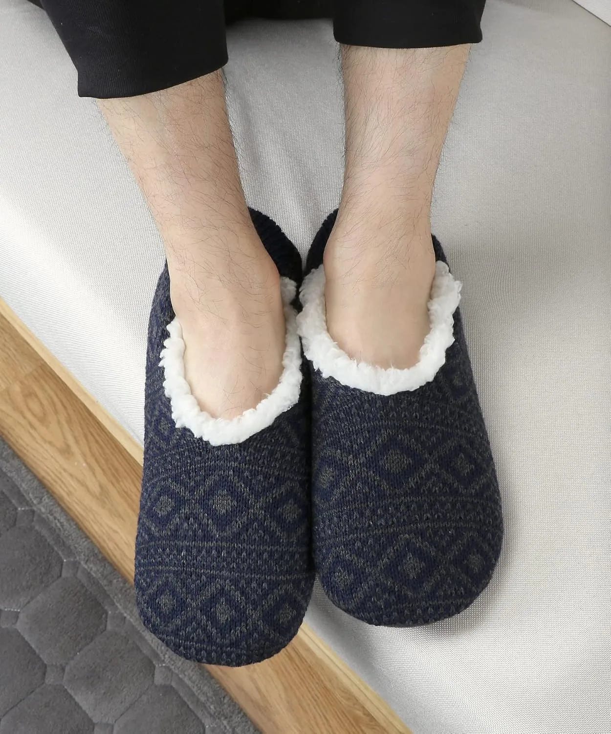 Mens Cozy Soft Sole Slipper Socks With Non Skid Bottoms, Warm Slipper Socks With Grippers For Men, Fuzzy House Slippers