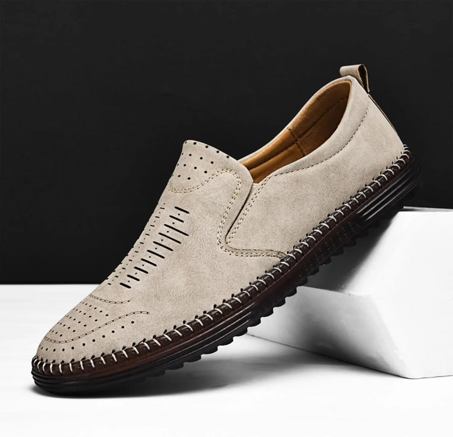 Men's Hand-Sewn Leather Flat Loafers Comfortable Cowhide Soles Non-Slip Slip-On Walking Shoes Summer Breathable Driving Shoes