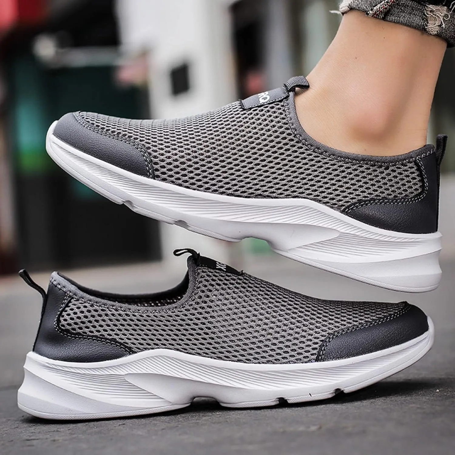 Mens Minimalist Shoes Simple Solid Color Slip-on Loafers Non Slip Recovery Shoes Lightweight Classic Sneaker