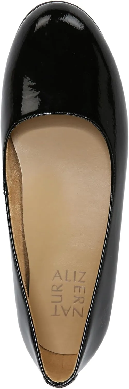 Naturalizer Women's Darry Slip-On Lightweight Lug Sole Heeled Loafer