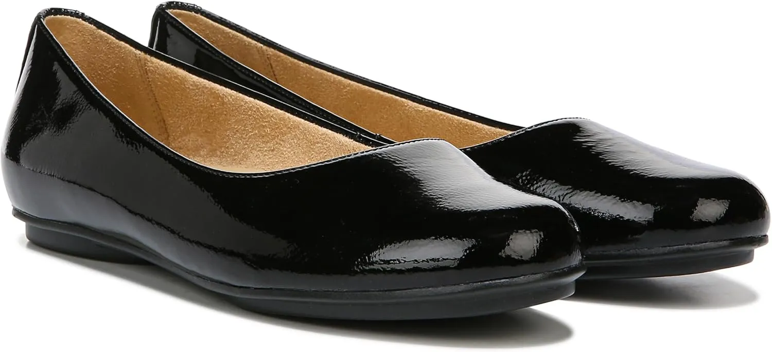 Naturalizer Women's Darry Slip-On Lightweight Lug Sole Heeled Loafer