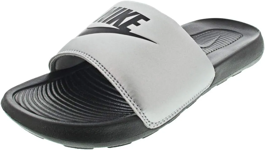 NIKE Women's Slipper