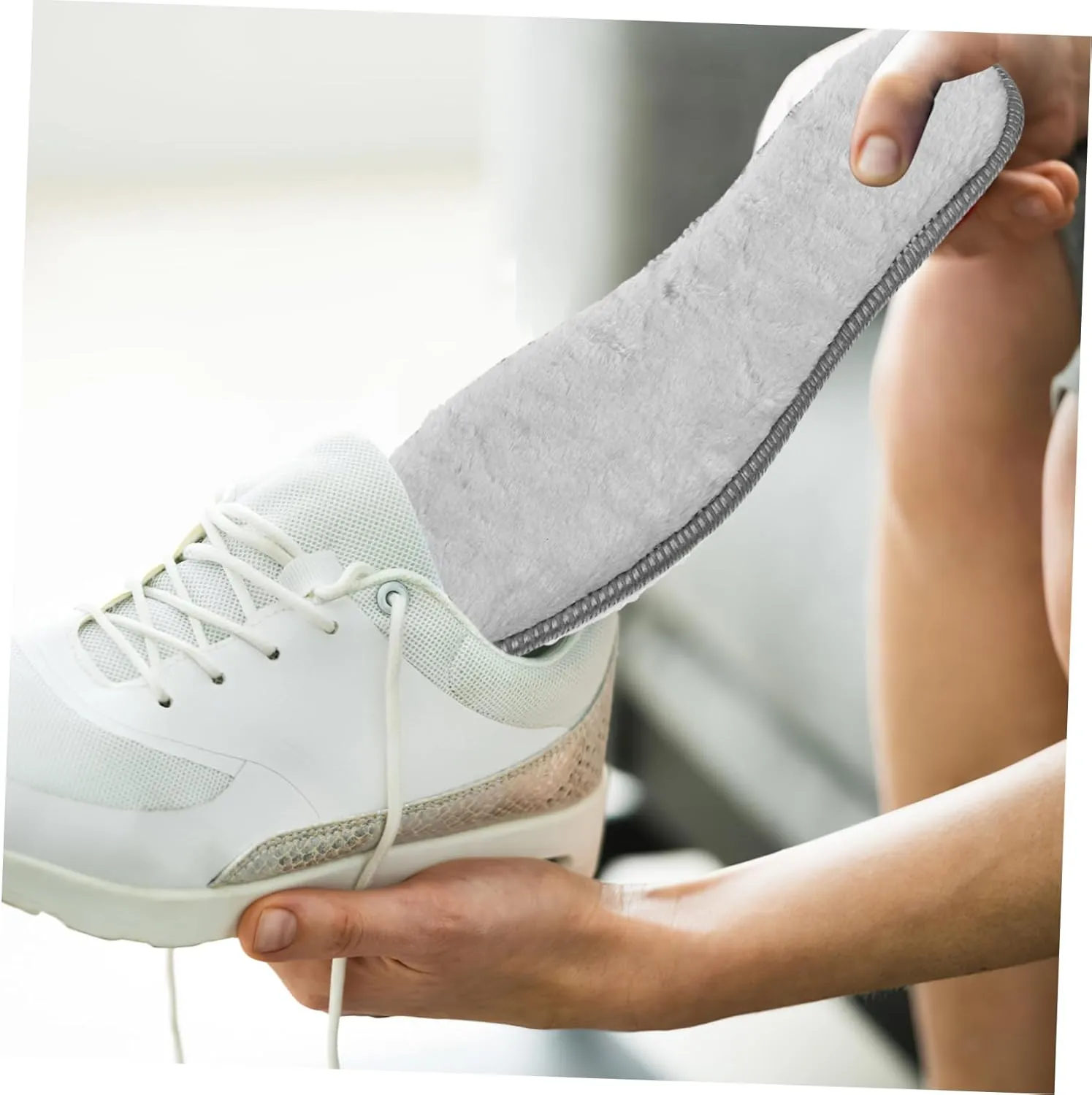 SAFIGLE Ergonomic Foot Support 4 Pairs Women's Thickened Insoles Fuzzy Shoe Inserts for Winter Boots Warm