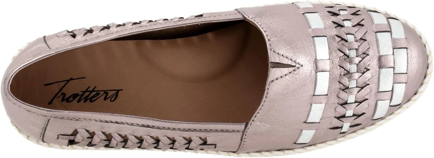 Trotters Women's Slip-on Loafer