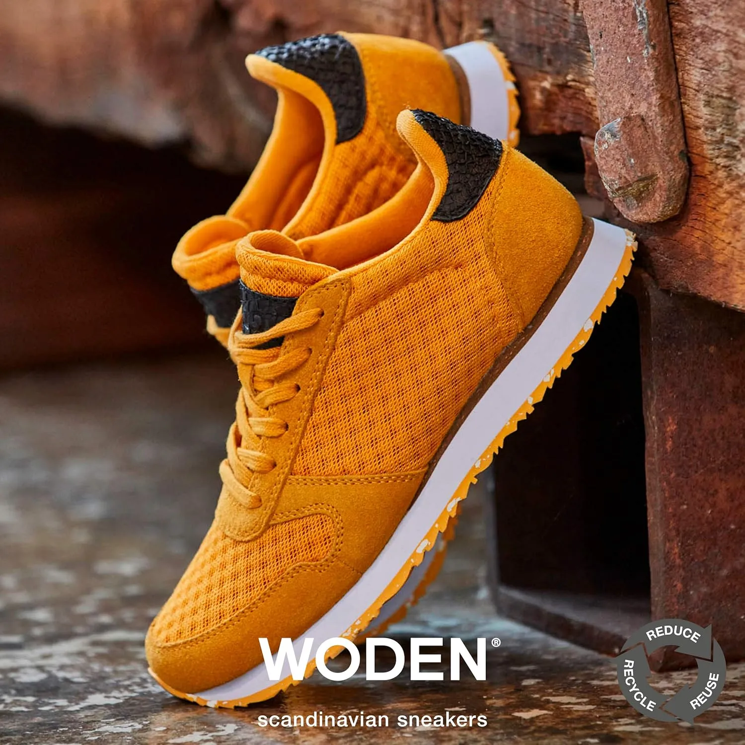 Women's Closed Sneaker